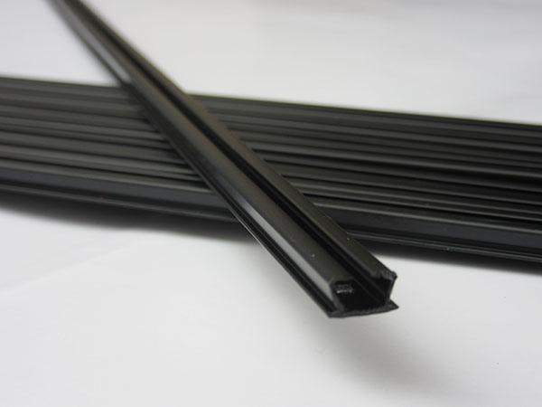 廣州塑料異型材脆化主要的三個原因！